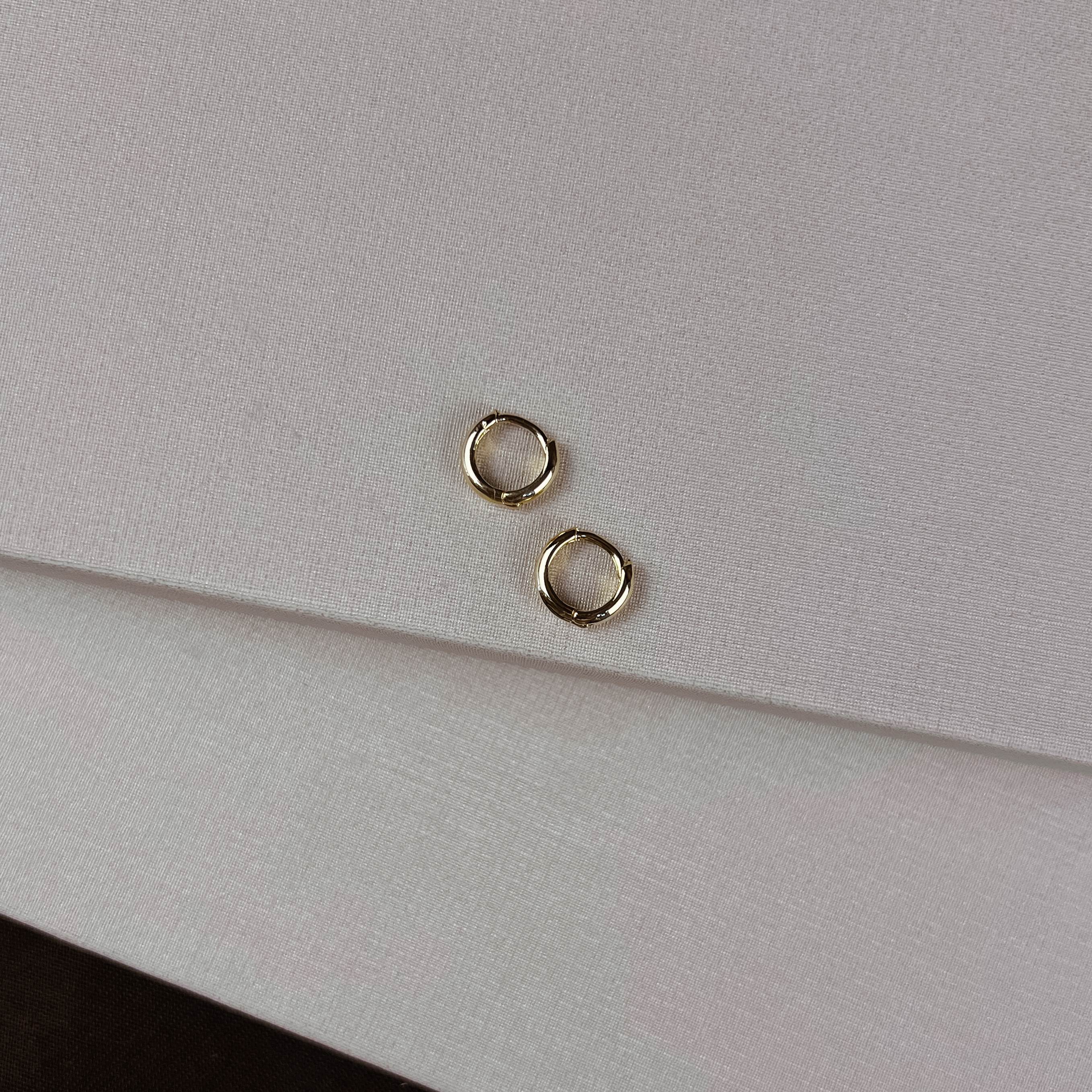 Argola click 11mm fio meia cana