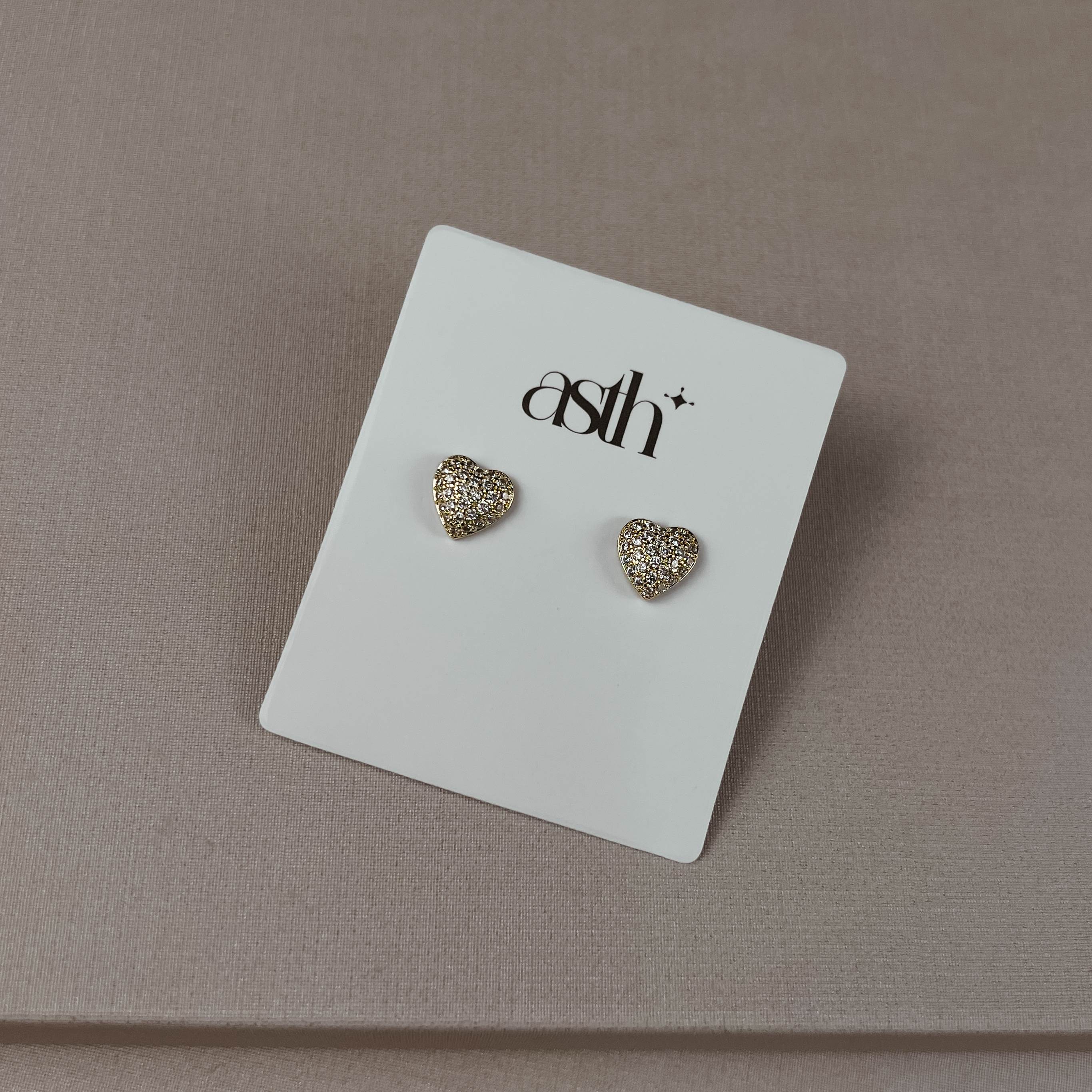 Brinco coração cravejado 9mm