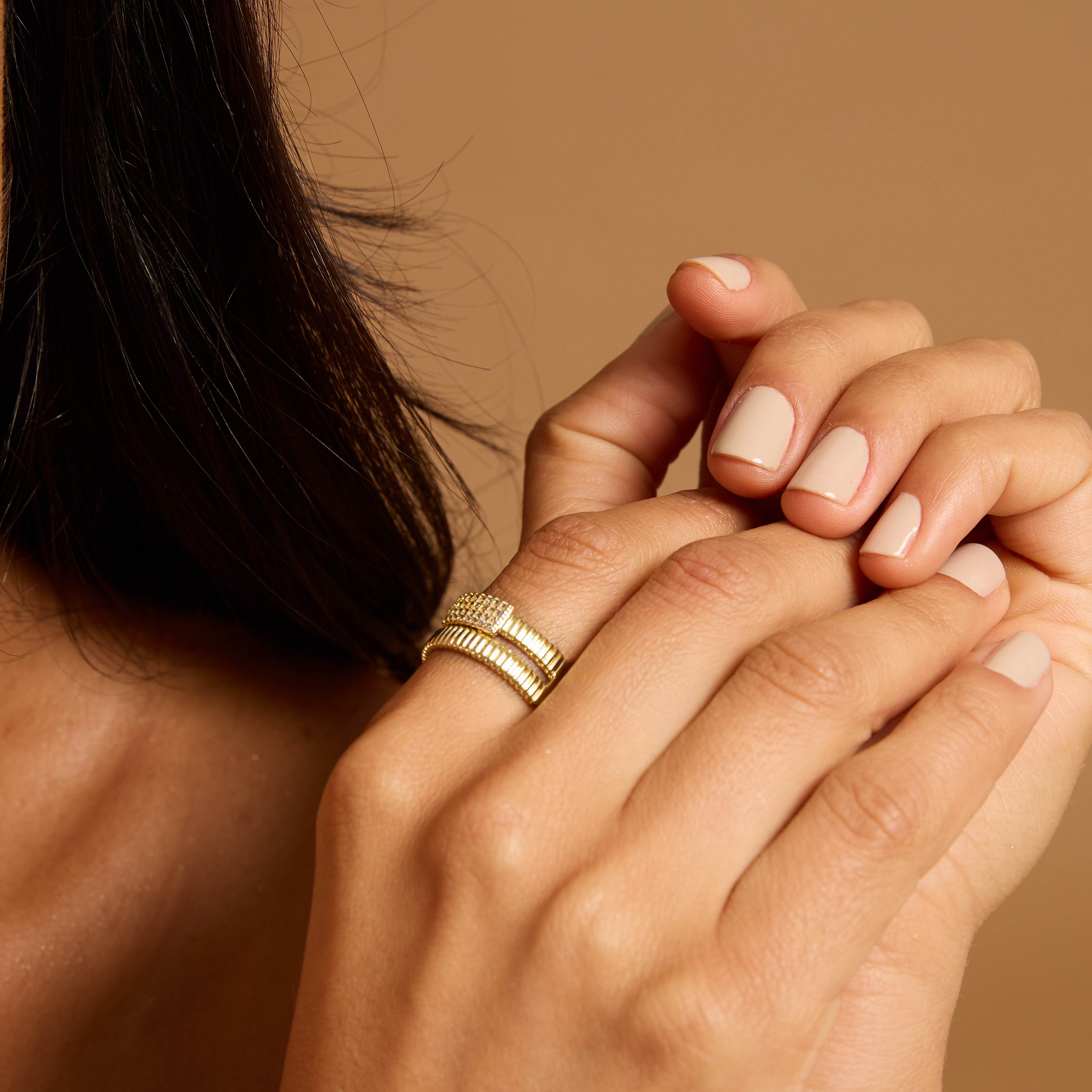 Anel duplo riscado com cravejado