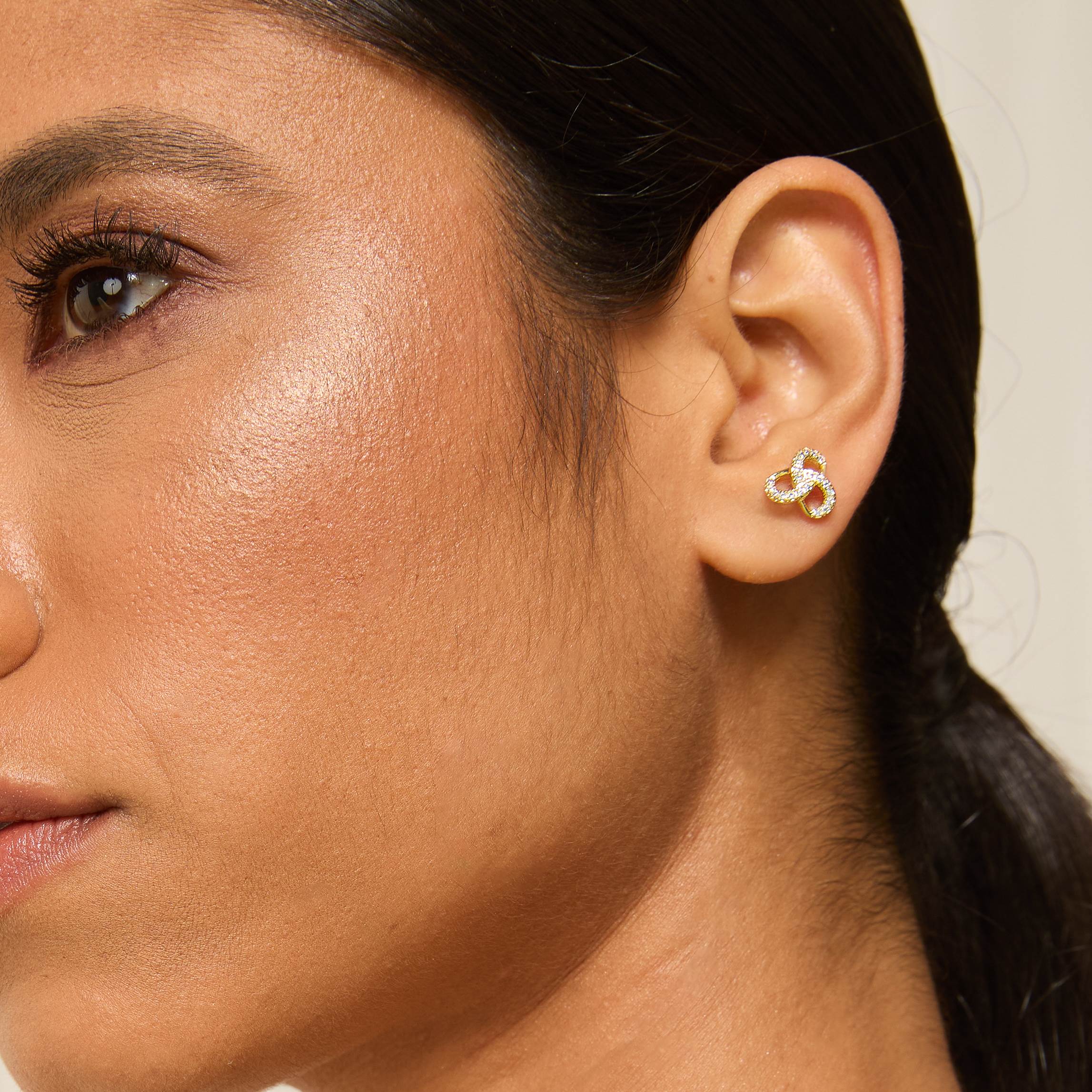 Brinco elos cravejados 9mm