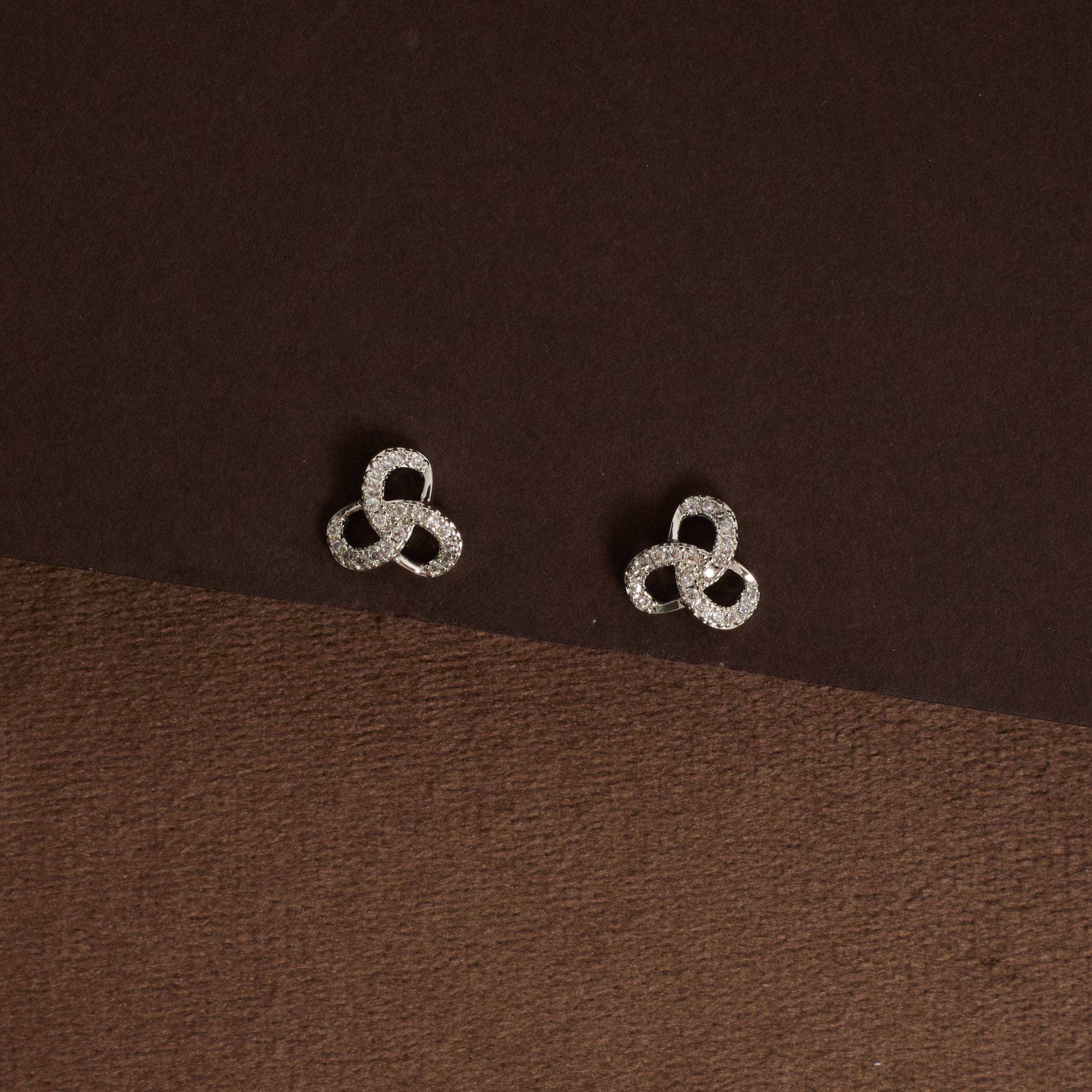 Brinco elos cravejados 9mm