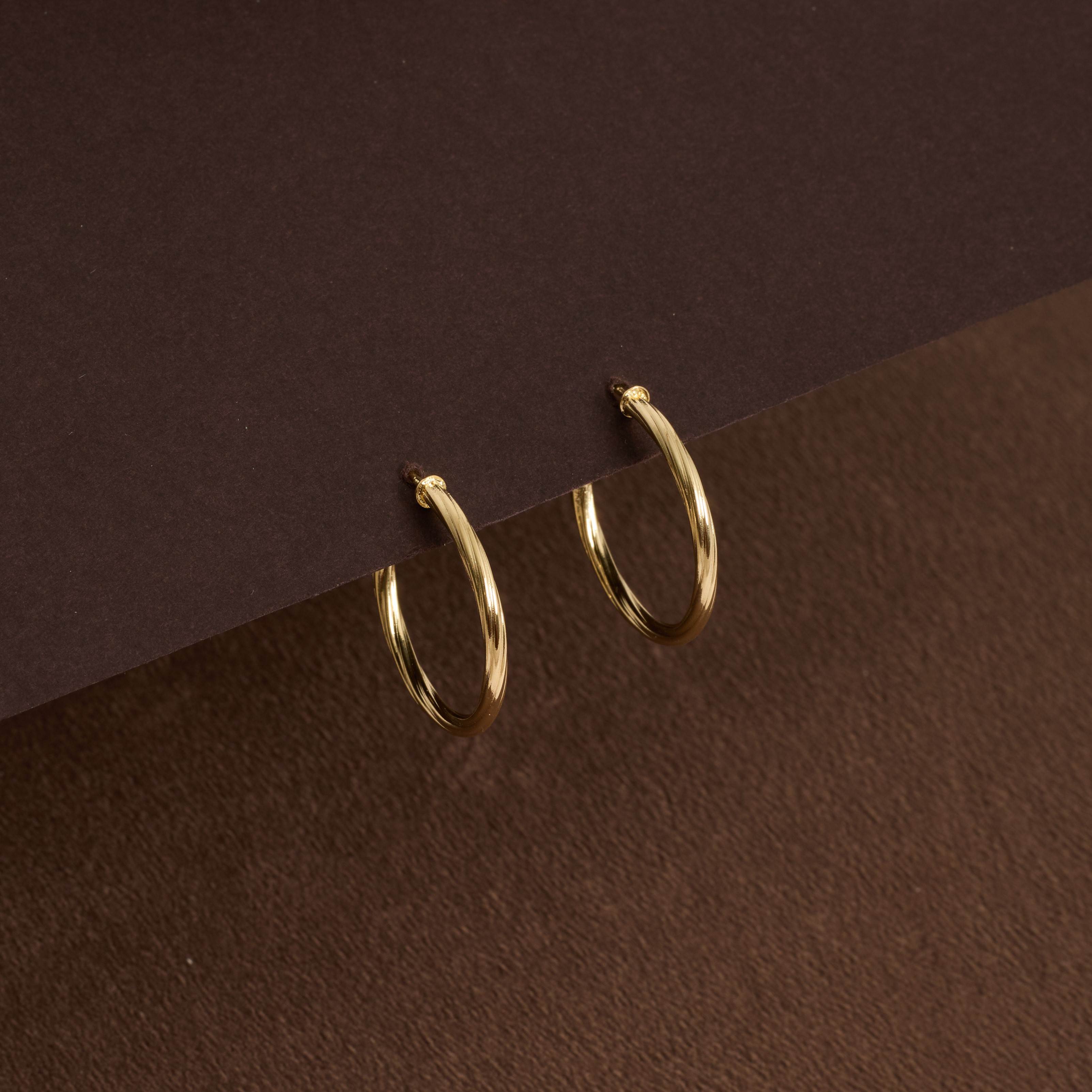 Argola torcido leve 25mm tarraxa