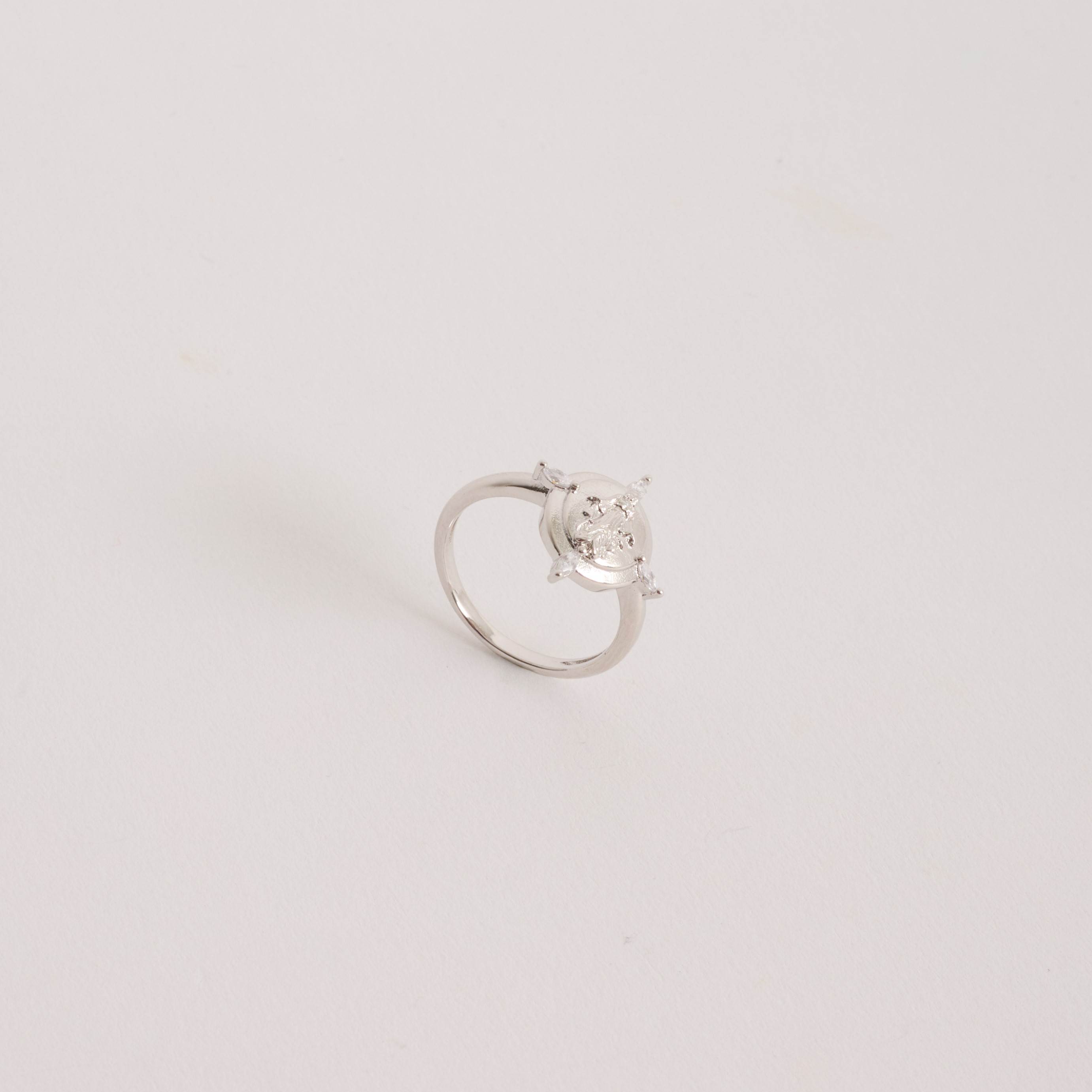 Anel medalha Nsa. Sra. das graças com zircônias