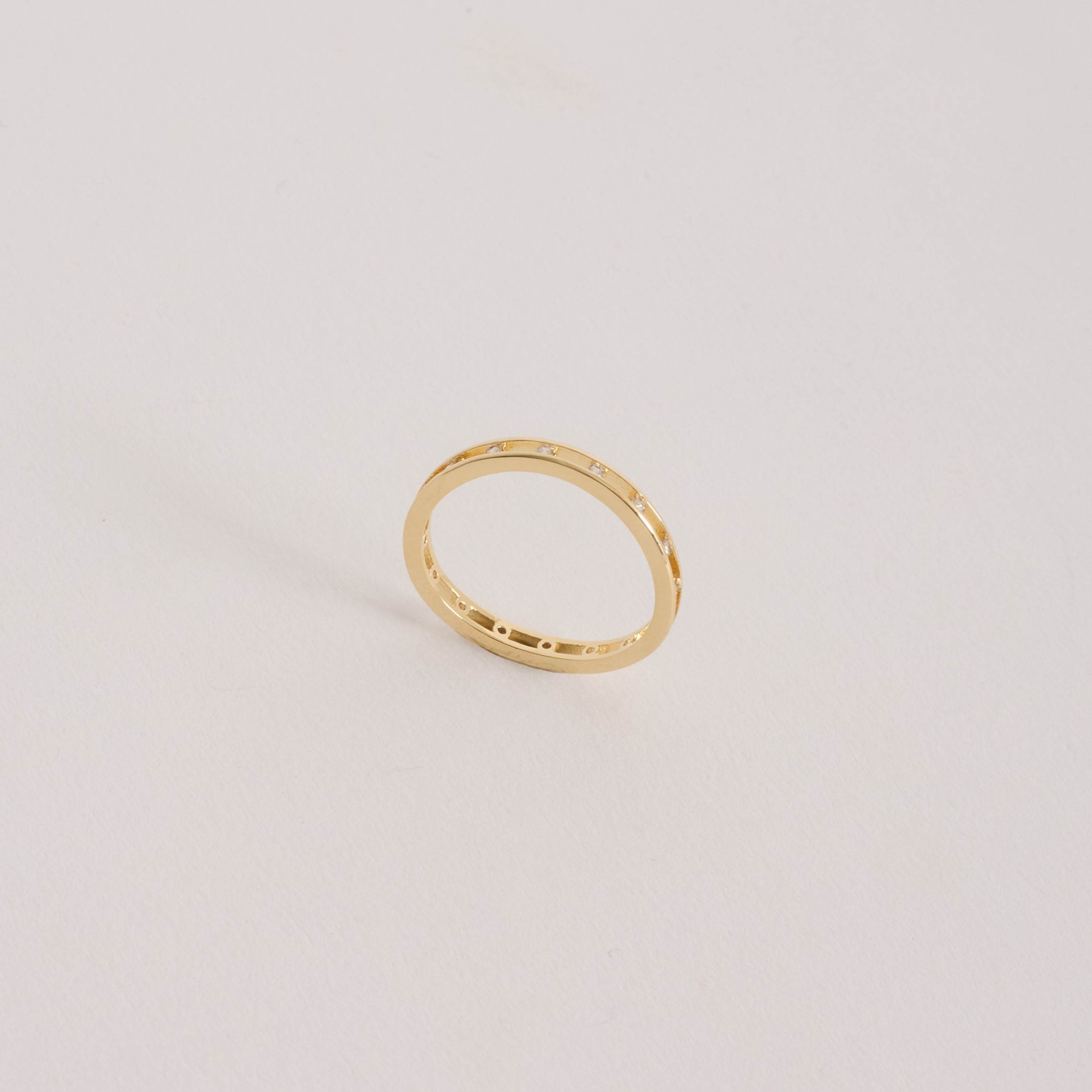 Anel fio duplo ondulado com zircônias