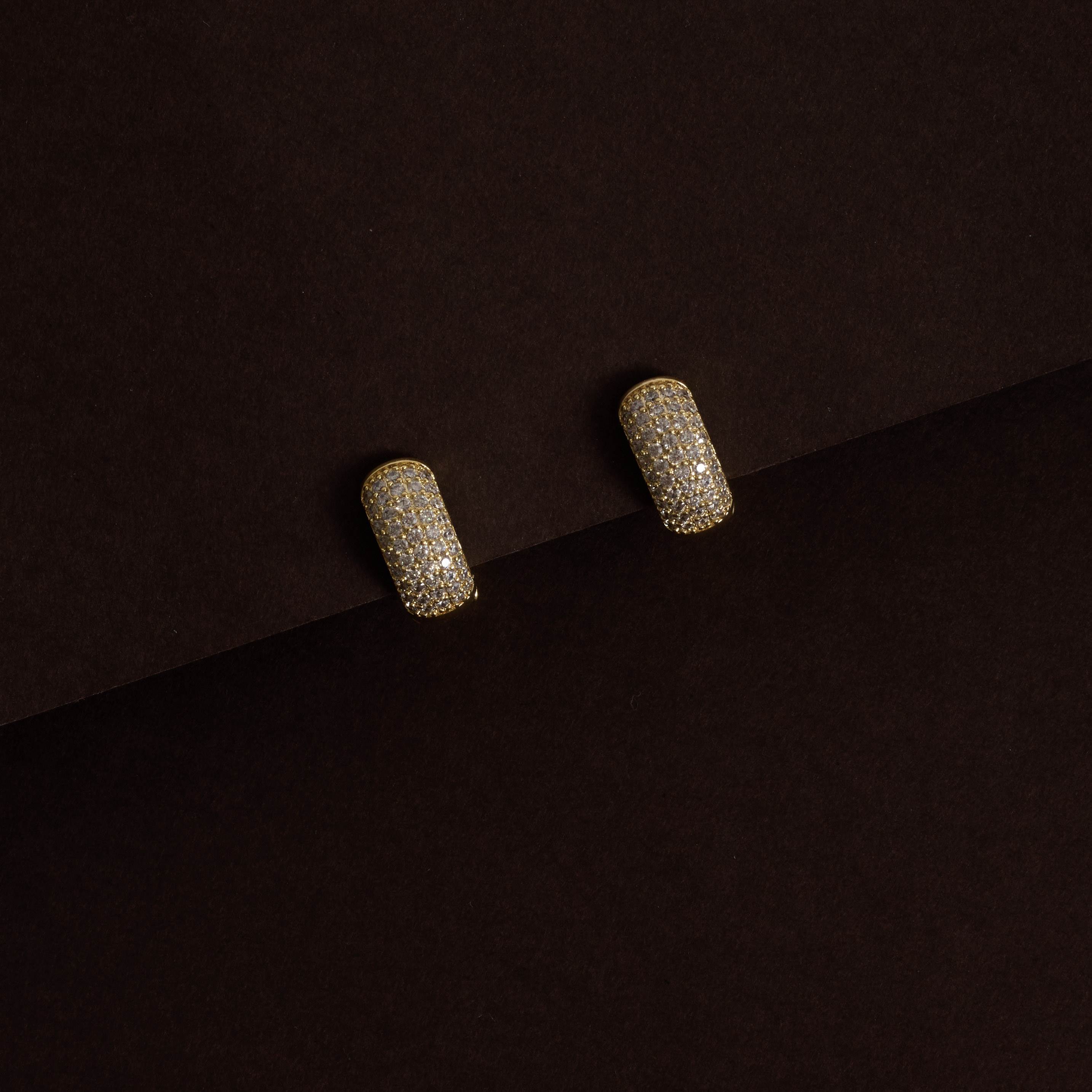 Argola click larga cravejada 13mm