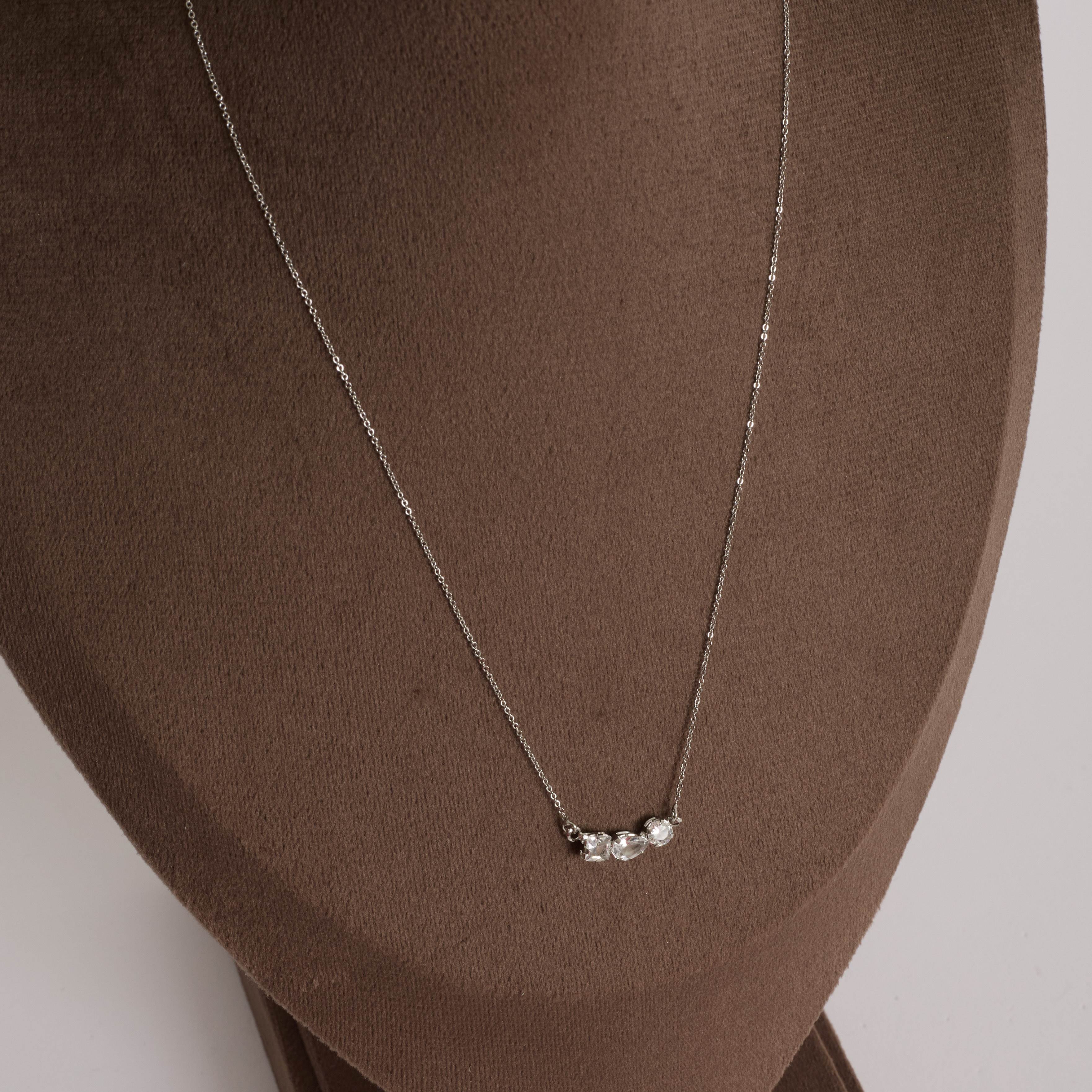 Colar entremeio zircônias quadrada, gota e redonda 15mm corrente cadeado 45cm com alongadora