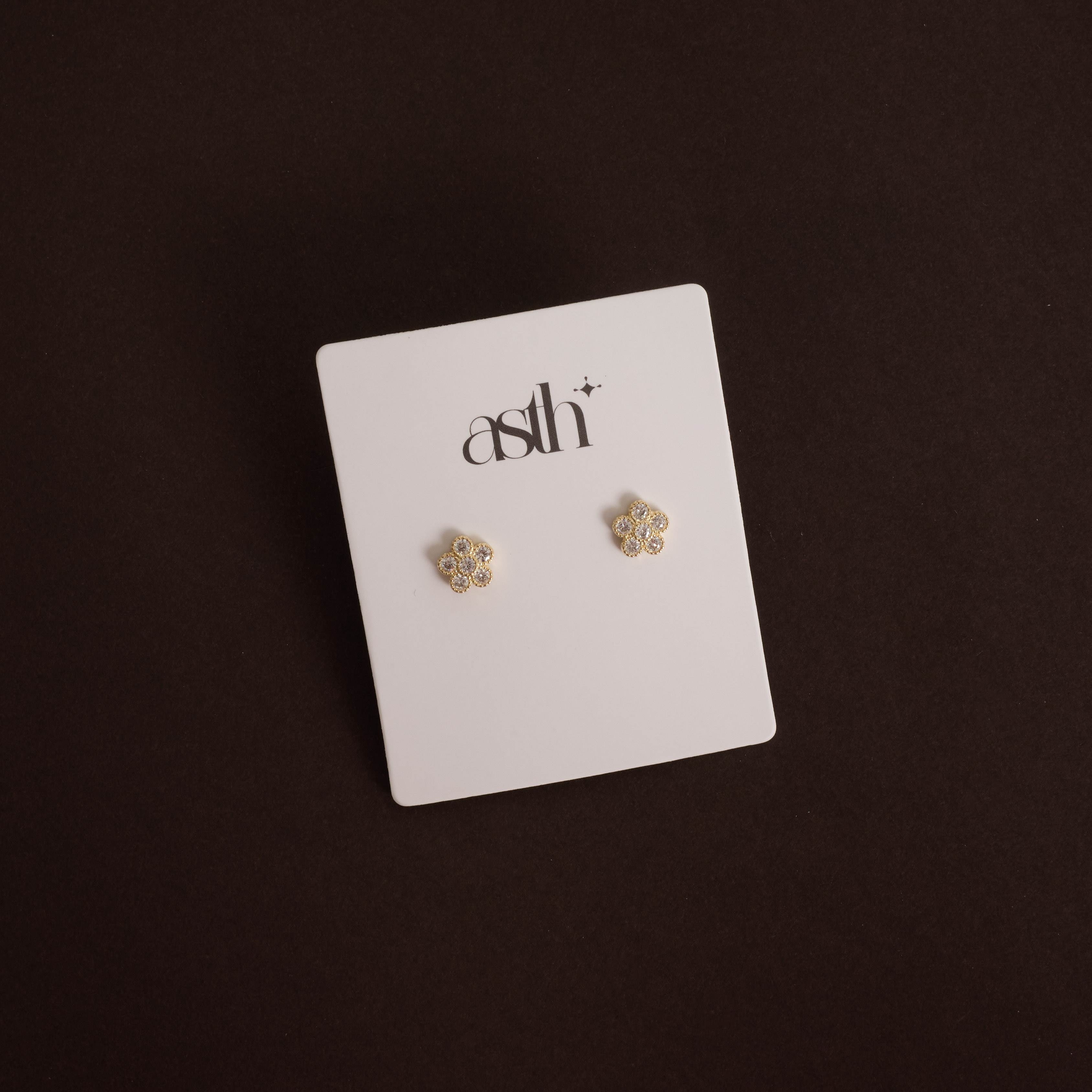 Brinco flor cravejada 7mm