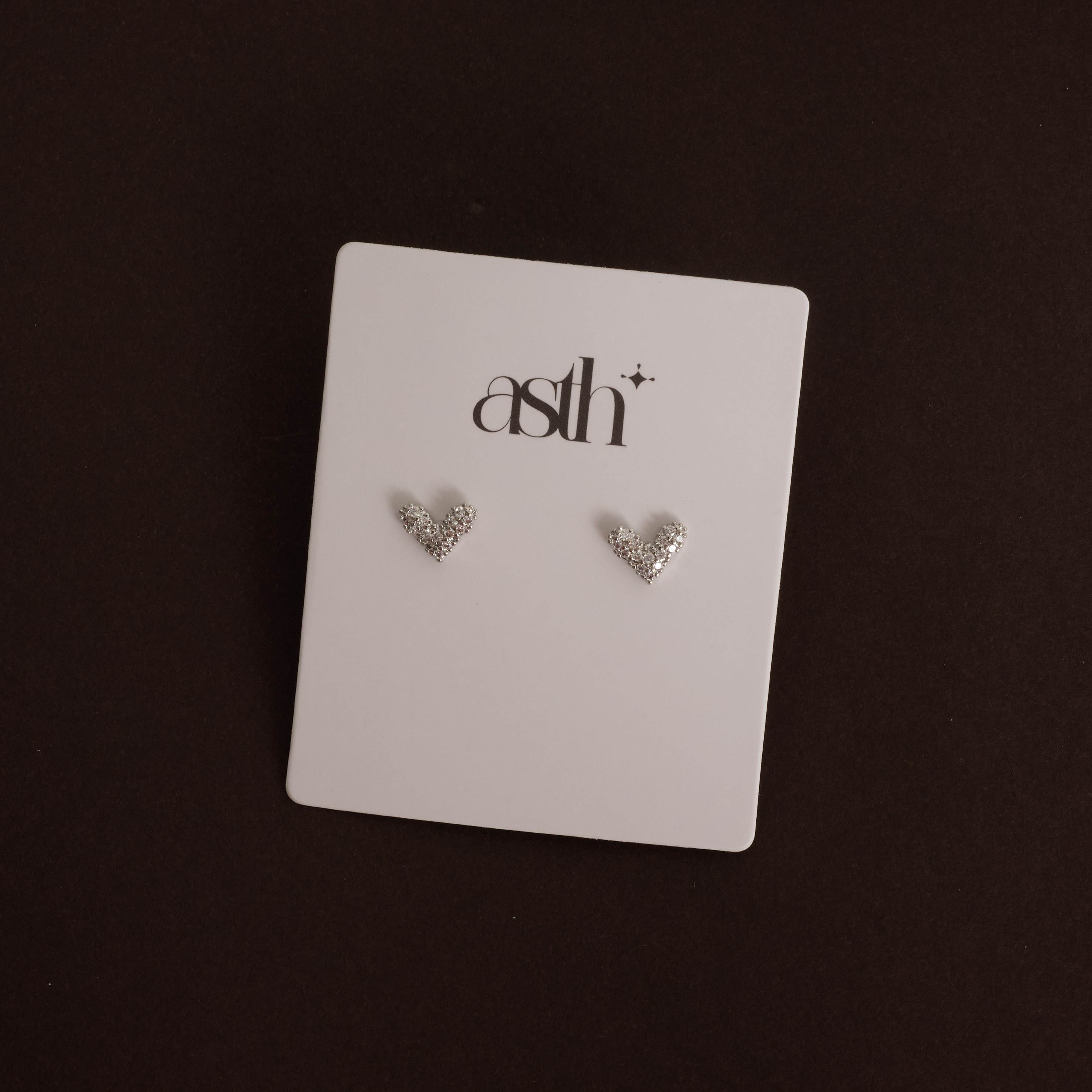 Brinco coração cravejado 10mm