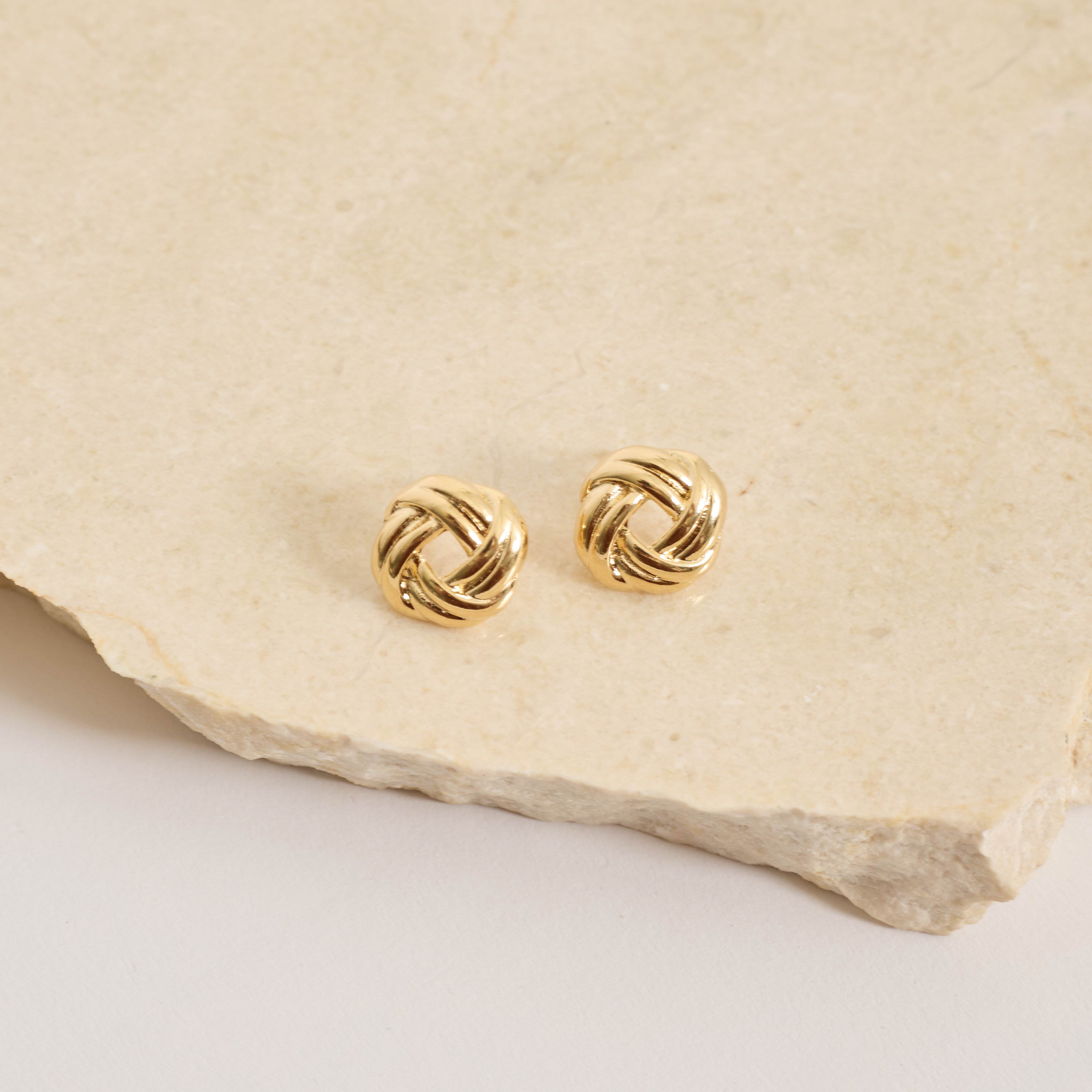 Brinco elos entrelaçados 14mm