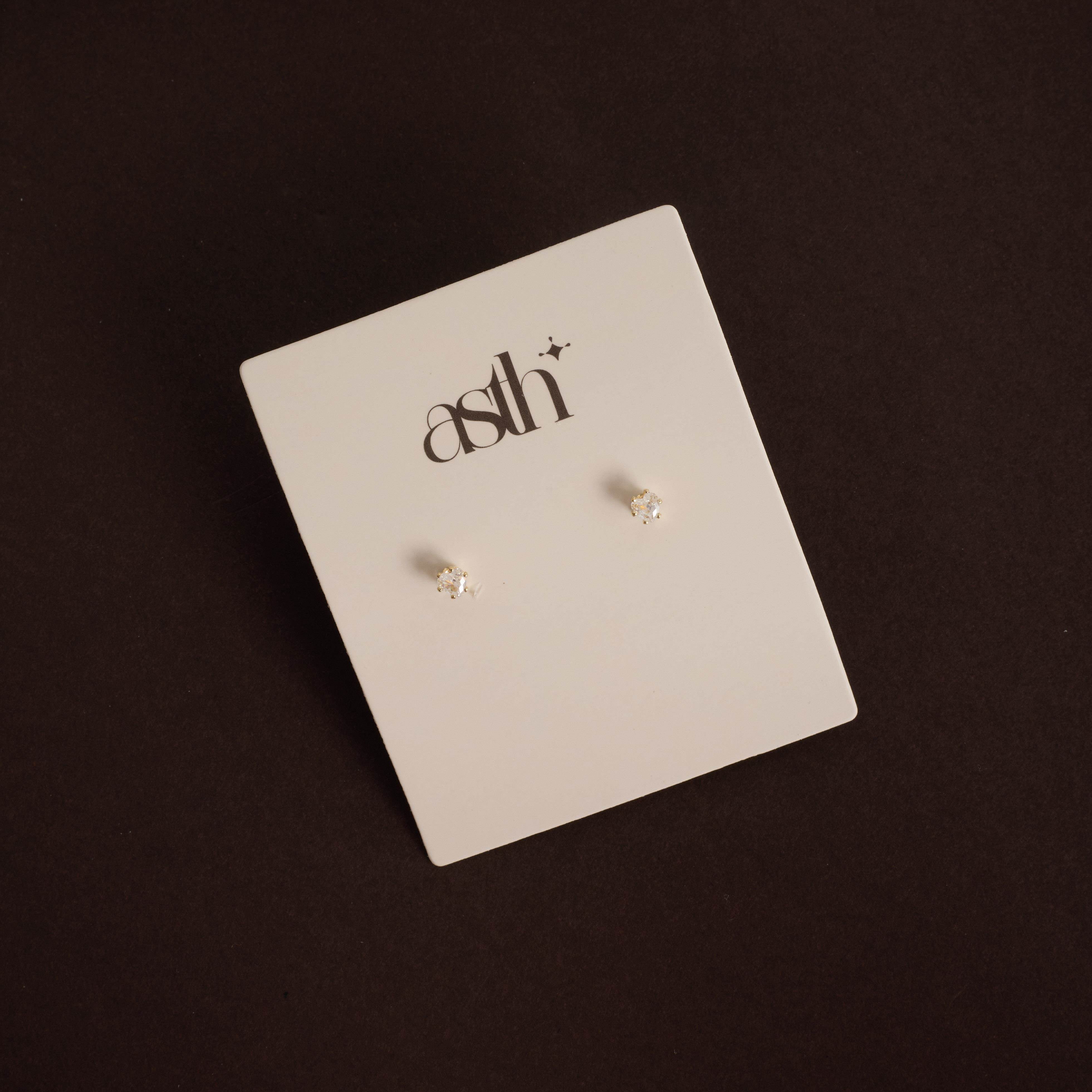 Brinco zircônia coração caixa alta 3mm