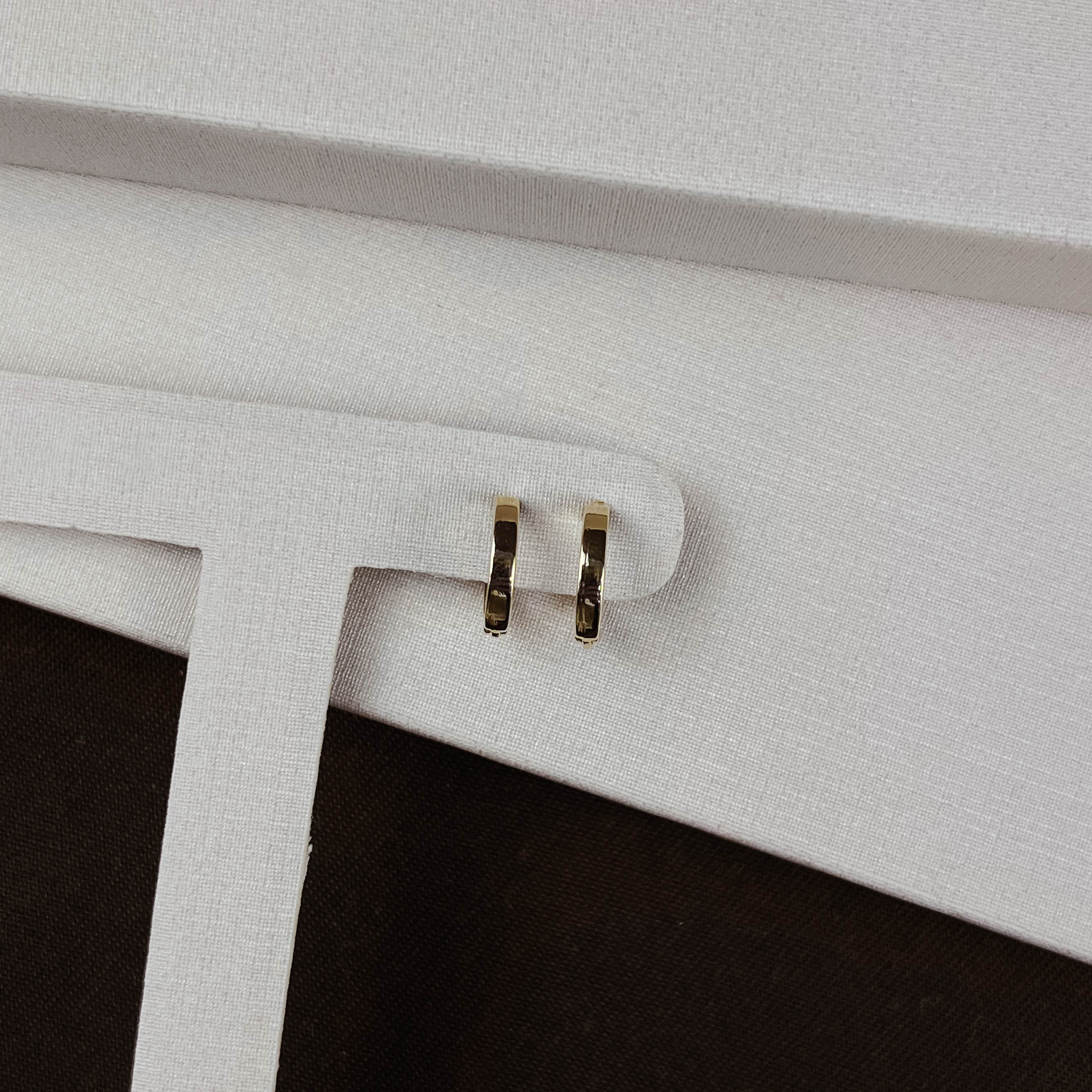 Argola click 11mm fio quadrado